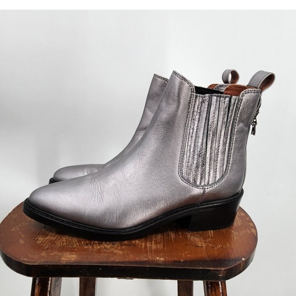 Coach Bowery Chelsea Boot Silver Metallic Leather Comfort Ankle Size 7 - Picture 2 of 12
